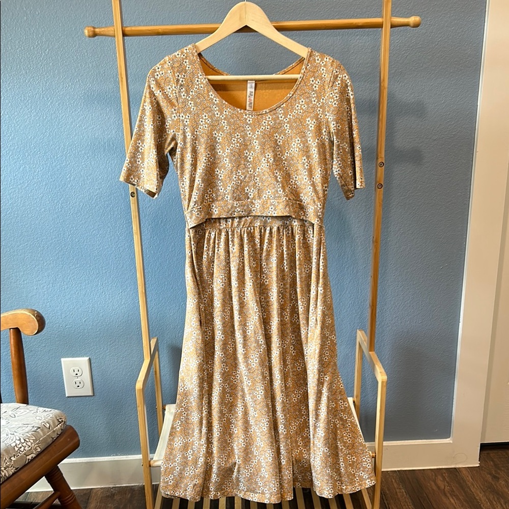 Latched Mama Classic Cotton Dress in Mellow Garden SMALL EUC